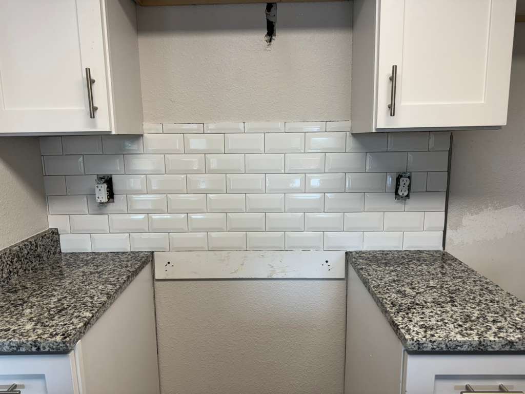 Kitchen Backsplash and Cabinets